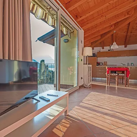 Mansarda Luce Di Apartment *