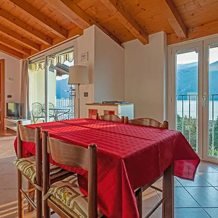 Apartamento Mansarda Luce Di Lierna