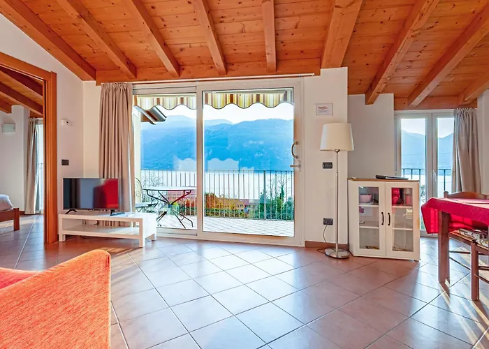 Apartment Mansarda Luce Di