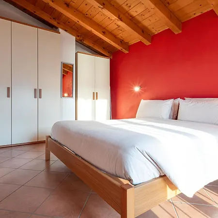 Mansarda Luce Di Lierna