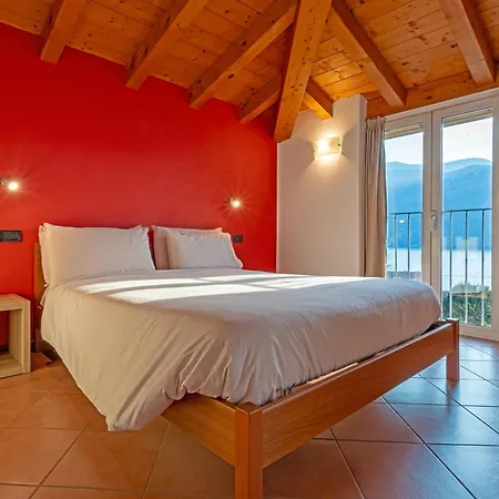 Mansarda Luce Di Apartament Lierna